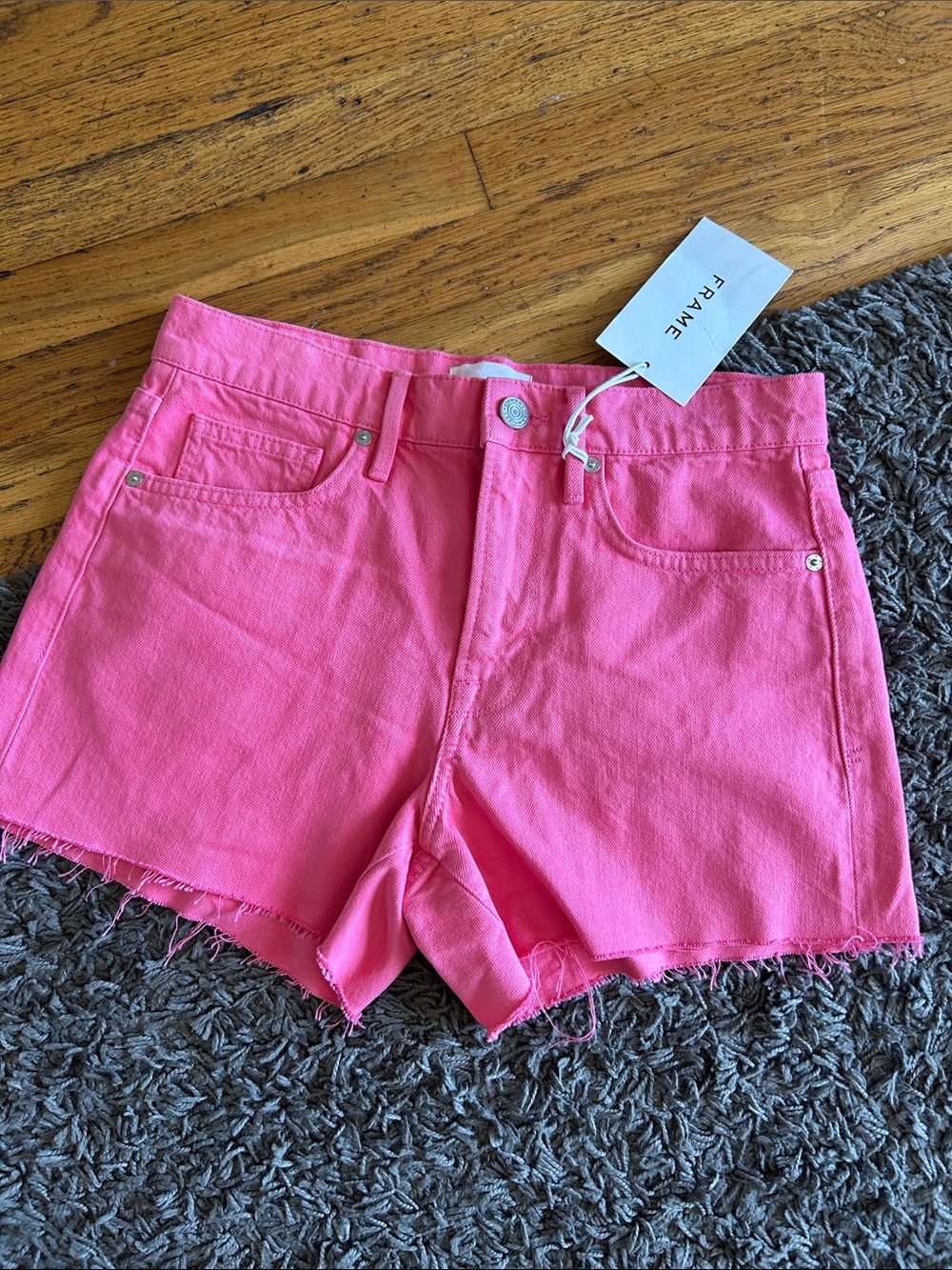 NWT FRAME "Le Brigette" Cut-off Denim Shorts in a Vibrant Pink Size 26